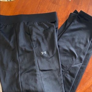 Under Armour cold gear sweats size medium
